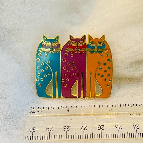 Laurel Burch Pin: "Siamese Cats" - Picture 3 of 6